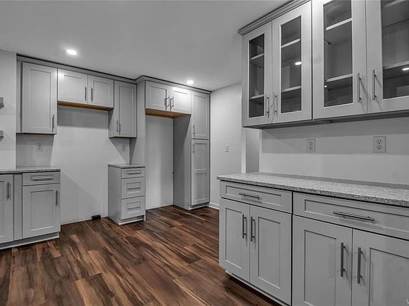 5th image of 8480 Ericson Dr