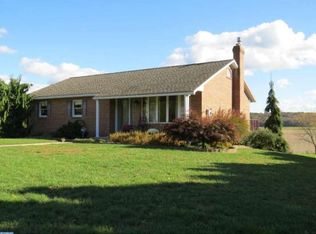 8 Mason Dr, Pine Grove, PA 17963