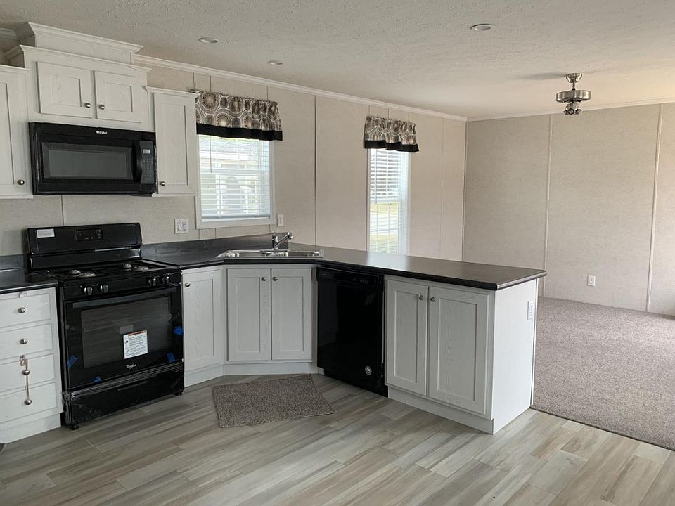 2nd image of 238 Highland Dr #823