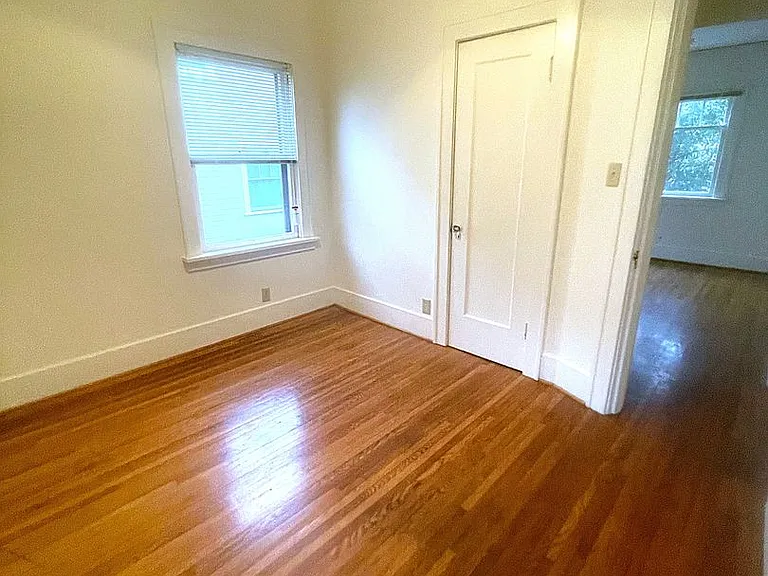 506 NE Russell St — Photo 15