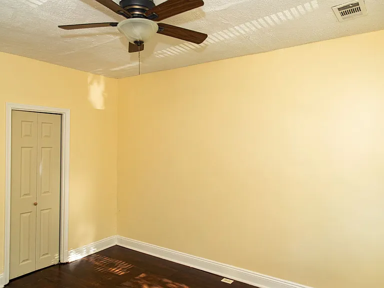 505 Denison St — Photo 5
