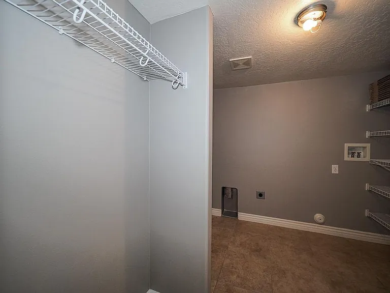 11776 S Grandville Ave #104 — Photo 25