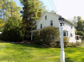6 Hillside Ave, New Milford, CT