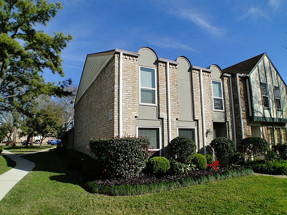 1st image of 1336 Country Place Dr