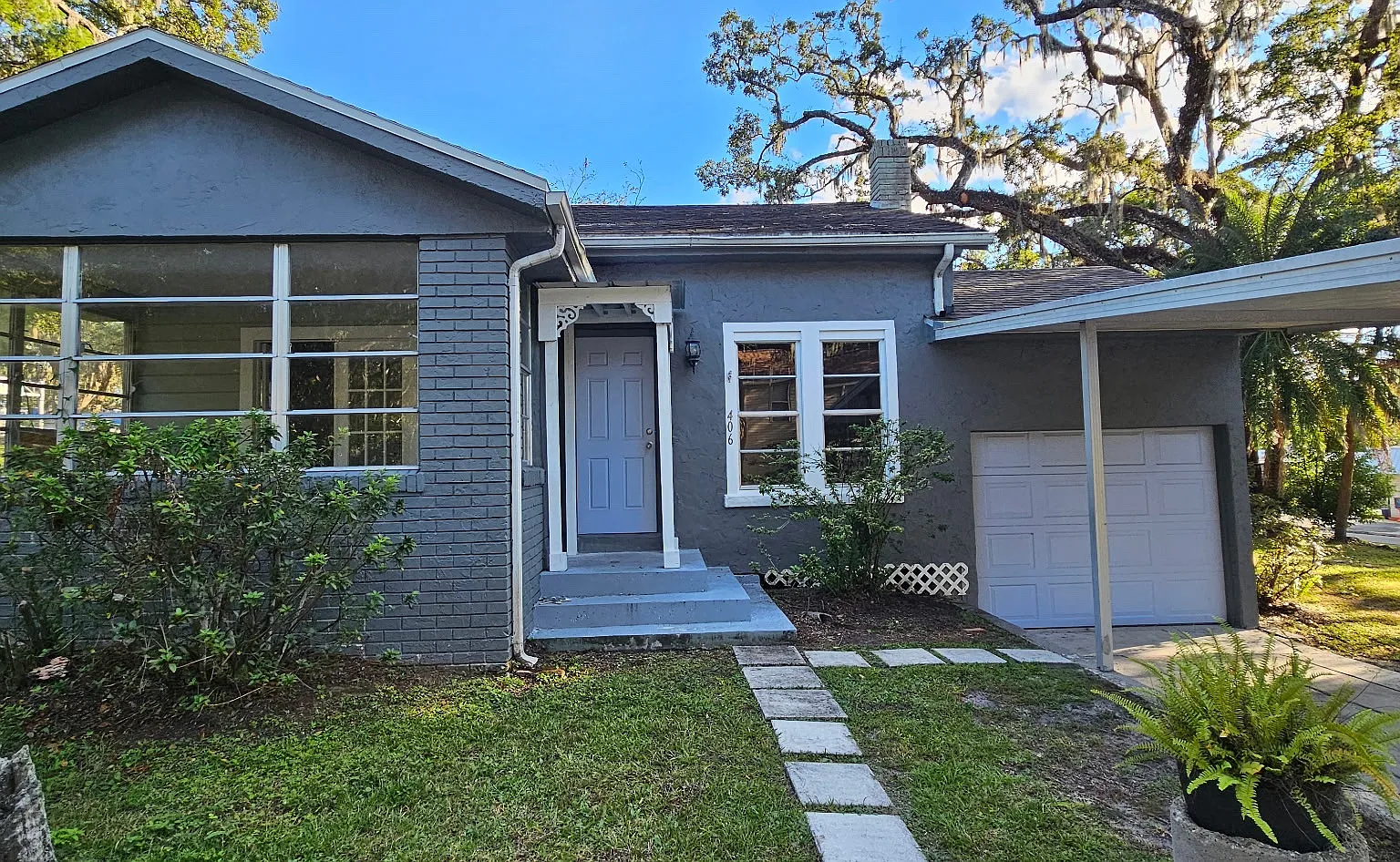 406 E Jefferson St — Photo 1