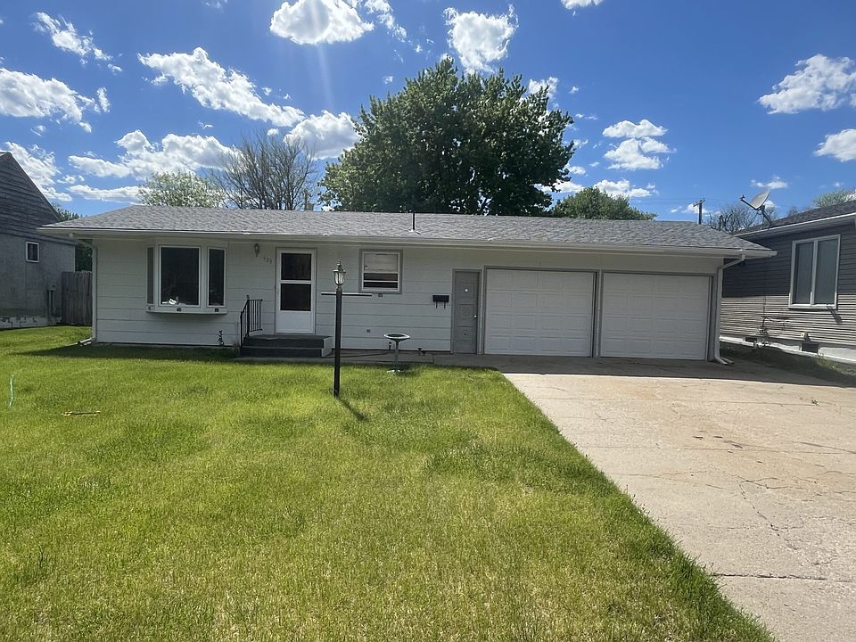 629 N Cherry St, Valentine, NE 69201 MLS 11282259 Zillow