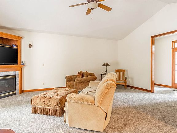 5th image of 2536 E County Road 750 N