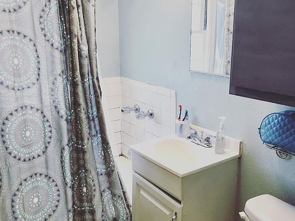 5th image of 5814 Forest Ave