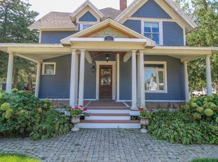 209 E Main St, Cambridge, WI 53523