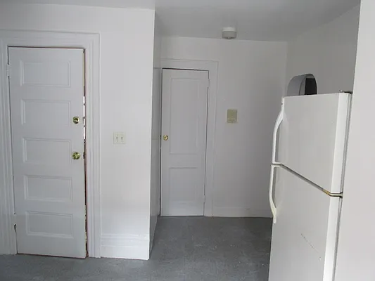 Rented by Windsor Homes Realty Corp | media 61