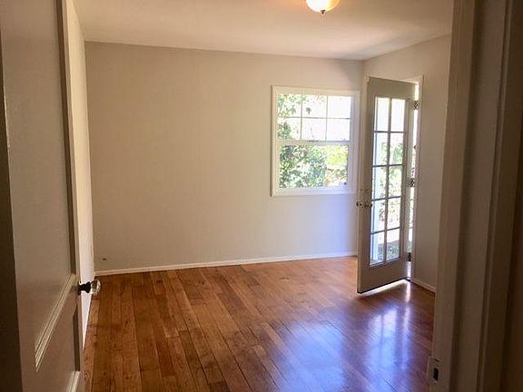 4th image of 27 Kenilworth Dr