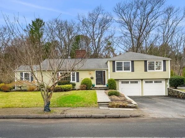 16 Shorewood Rd, Marblehead, MA 01945