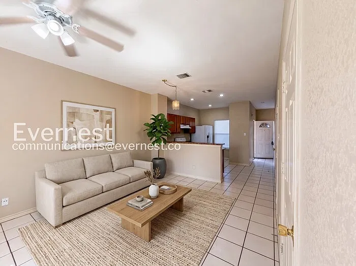 2 bed, 1.5 bath, 1104 sqft, $1,025 — Photo 2
