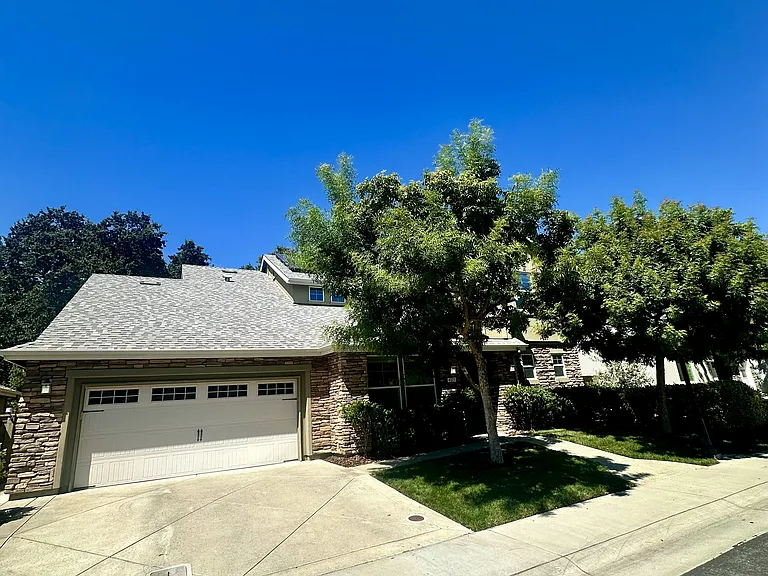 4521 Blue Oak Pl — Photo 2