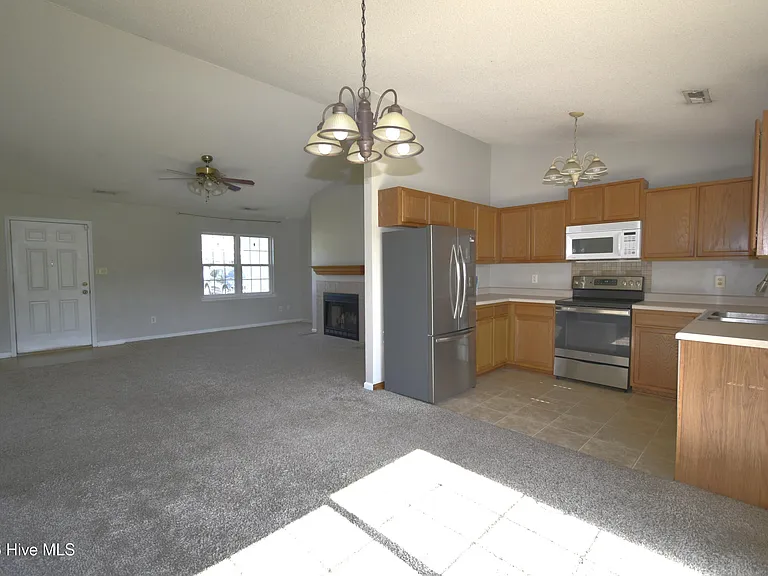 309 Kenilworth Pl — Photo 7