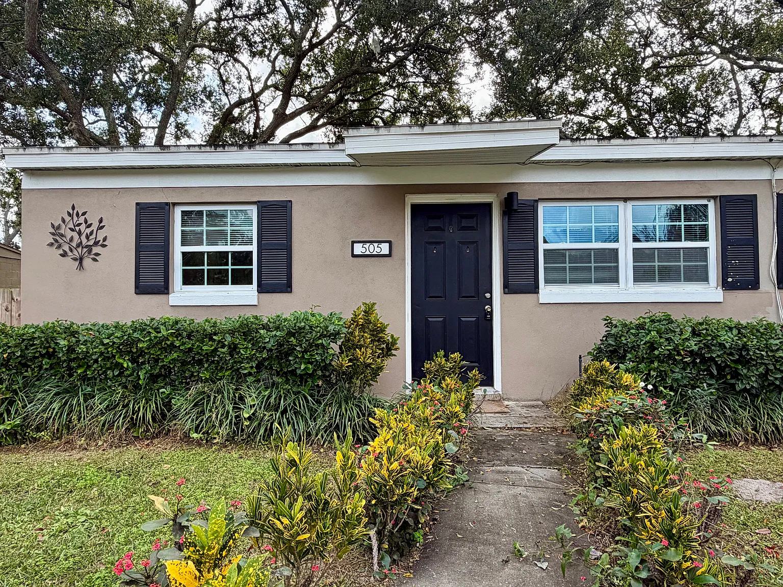 2 bed, 780 sqft, $1,675 — Photo 1