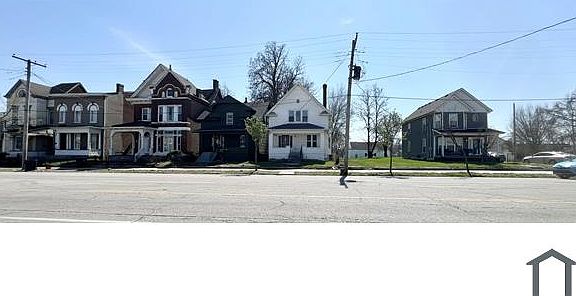 3rd image of 1822 W Jefferson St