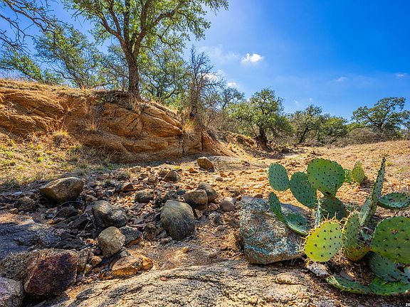 5th image of 3722 Ranch Road 2241