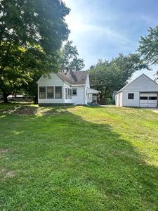 204 Willow Dr, Buchanan, MI, 49107