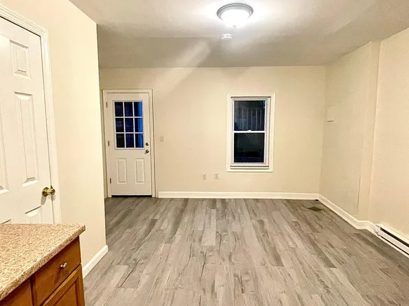 273 5th Street image 13 of 16