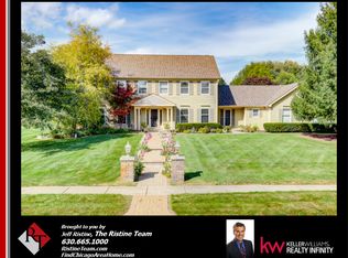 24050 W Ascot Ct, Naperville, IL 60564