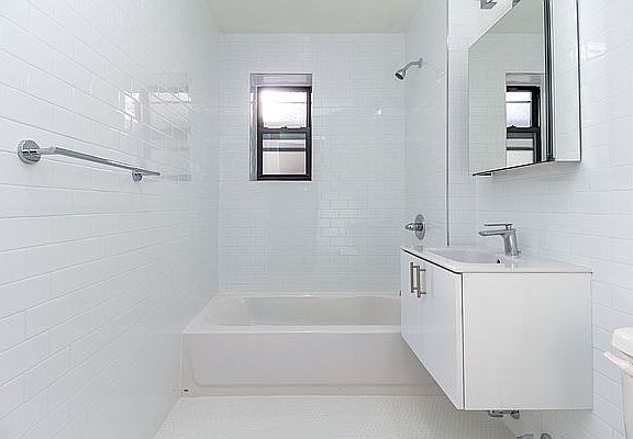 5th image of 946 Bushwick Ave #602