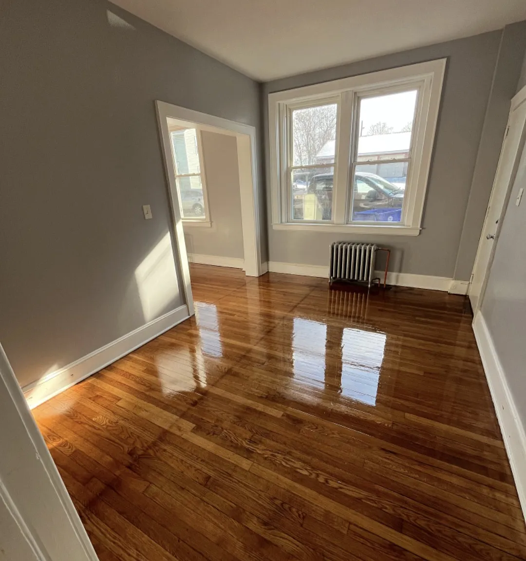 14 Portland St — Photo 4