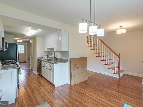 2nd image of 5776 Yellowrose Ct