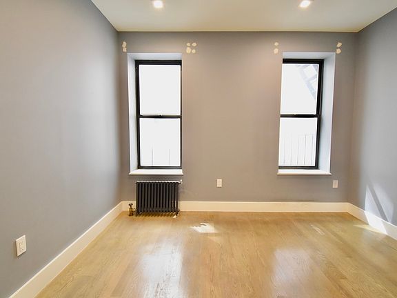 3rd image of 301 Saint Nicholas Ave APT 21
