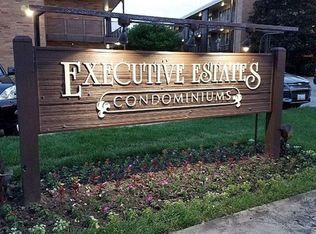 9630 W Higgins Rd APT 2C, Rosemont, IL 60018