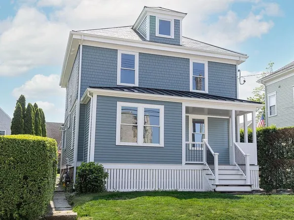 28 Carroll Ave, Newport, RI 02840