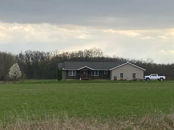 2458 285th St, New London, IA 52645