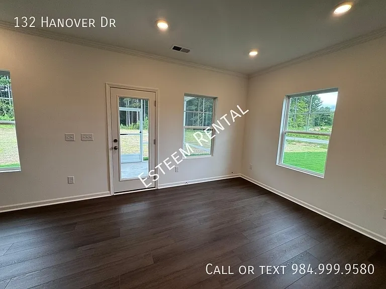 132 Hanover Dr — Photo 7