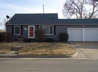 205 NW 11th St, Abilene, KS 67410