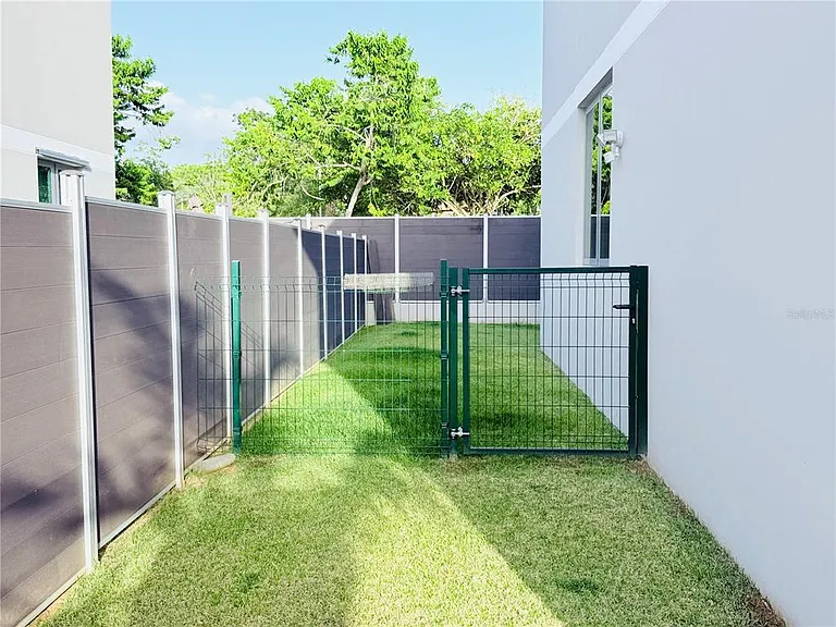Urb Riviera Court 57 — Photo 19