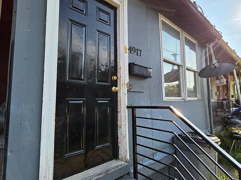 4917 Reno St — Photo 2