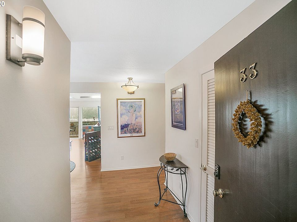 4460 SW Scholls Ferry Rd Portland, OR, 97225 Apartments for Rent Zillow