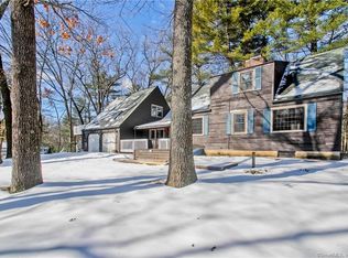 2 Fox Run Rd, Farmington, CT 06032