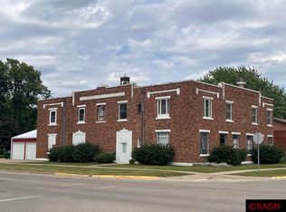 304 N Main St, Blue Earth, MN 56013