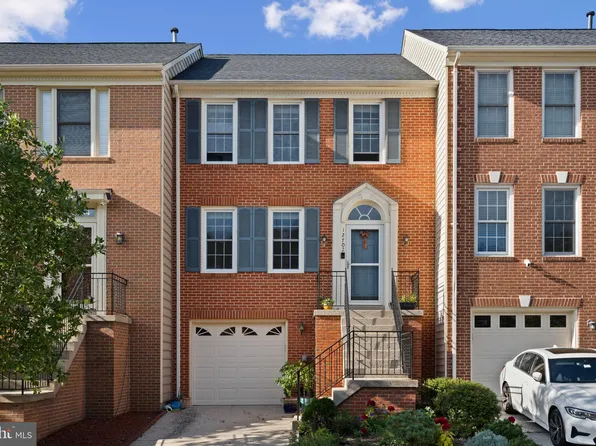 12702 Dogwood Hills Ln, Fairfax, VA 22033