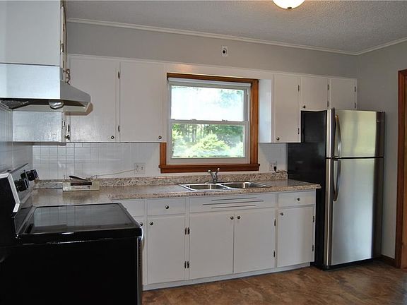 2nd image of 1050 West St
