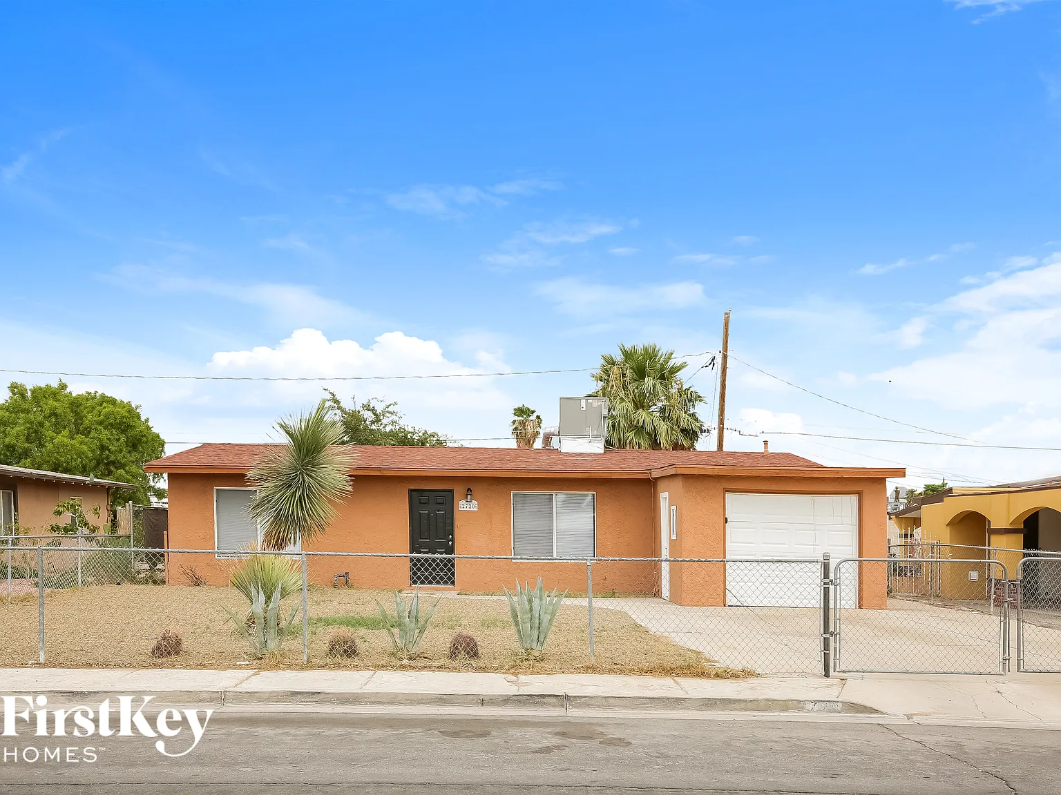 3 bed, 1.0 bath, 1474 sqft, $1,960 — Photo 1
