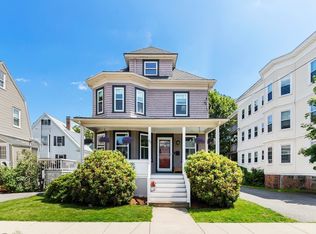 43 Hampden St, Swampscott, MA 01907