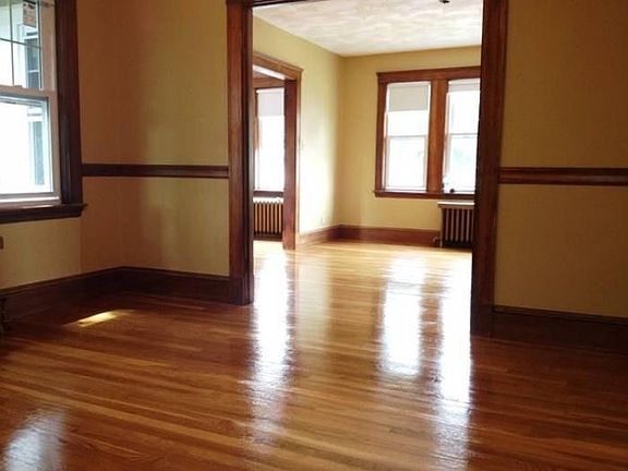 3rd image of 31 Oakland St #2