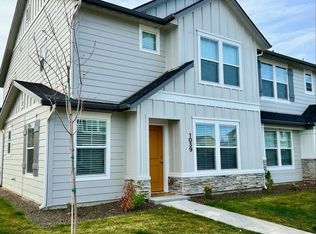 1018 E Martello Ln, Meridian, ID 83646