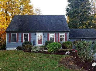 3 Royal Ct, Cumberland, RI 02864