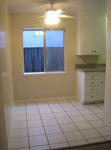 Eat- In Kitchen
