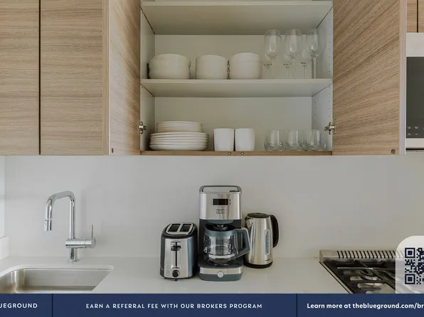 235 West 48th Street image 9 of 24