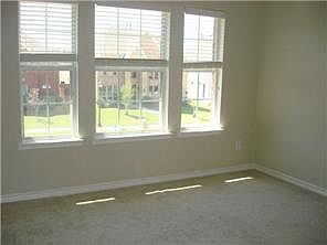 3rd image of 11908 Henderson Dr