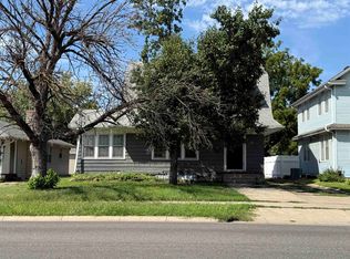 960 S 9th St, Salina, KS 67401